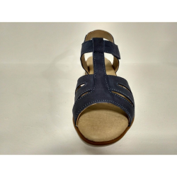 Sandalia señora con ajuste de velcro al tobillo. Tamicus